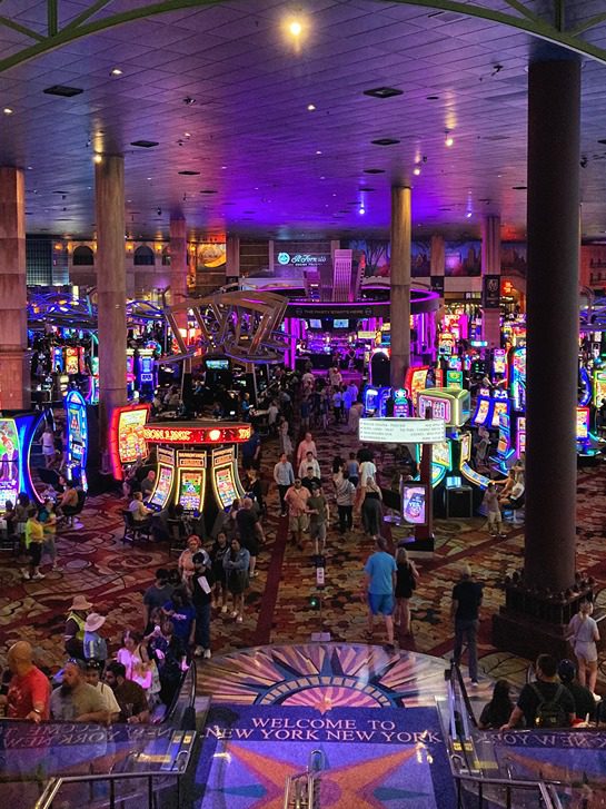 Las Vegas Layover Guide - The Globe Junkie